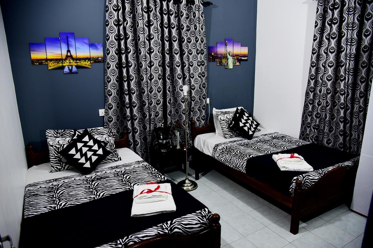 One And Only Apartment Negombo Exterior photo